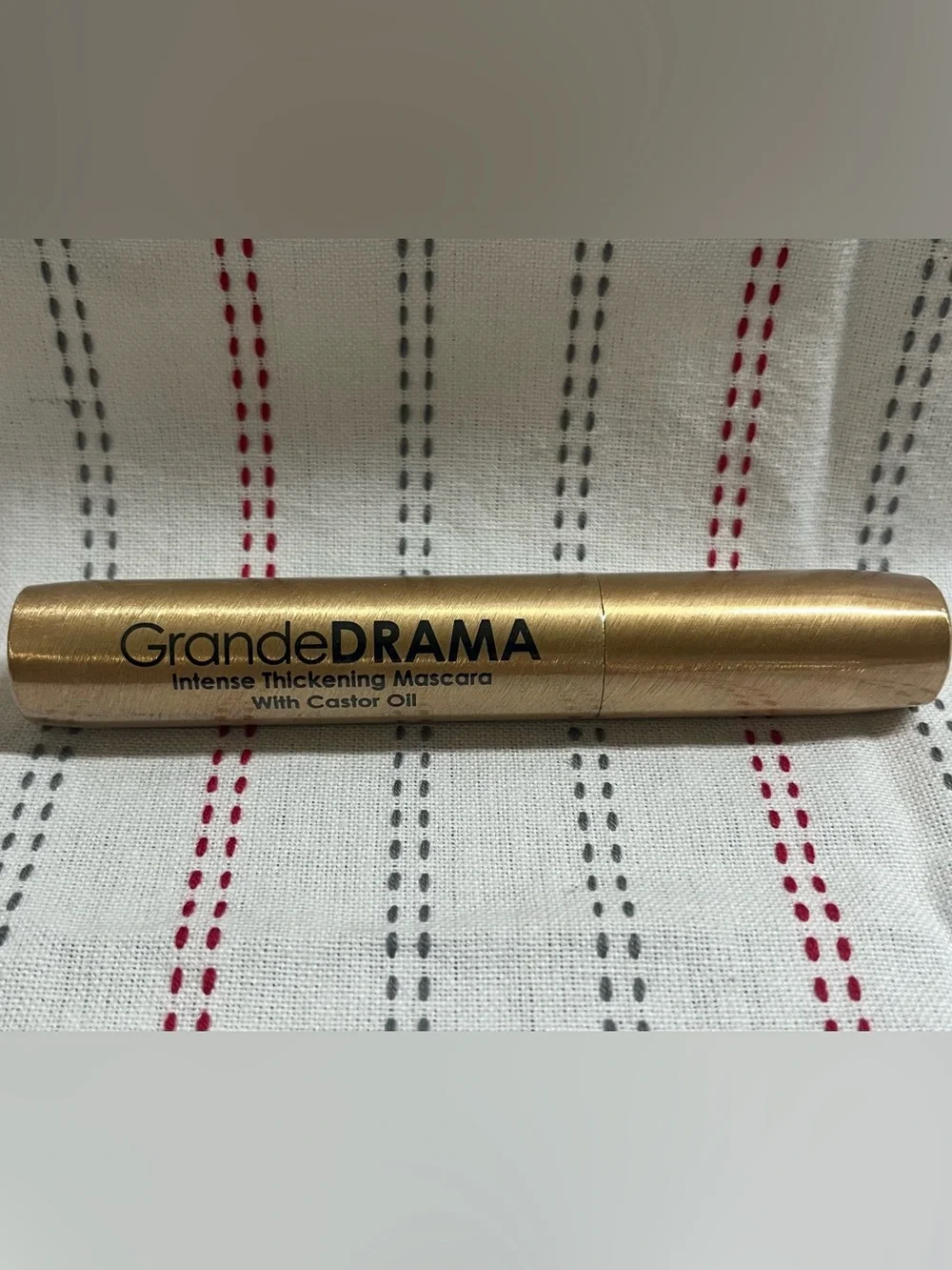 Intense Thickening Mascara – Gold
